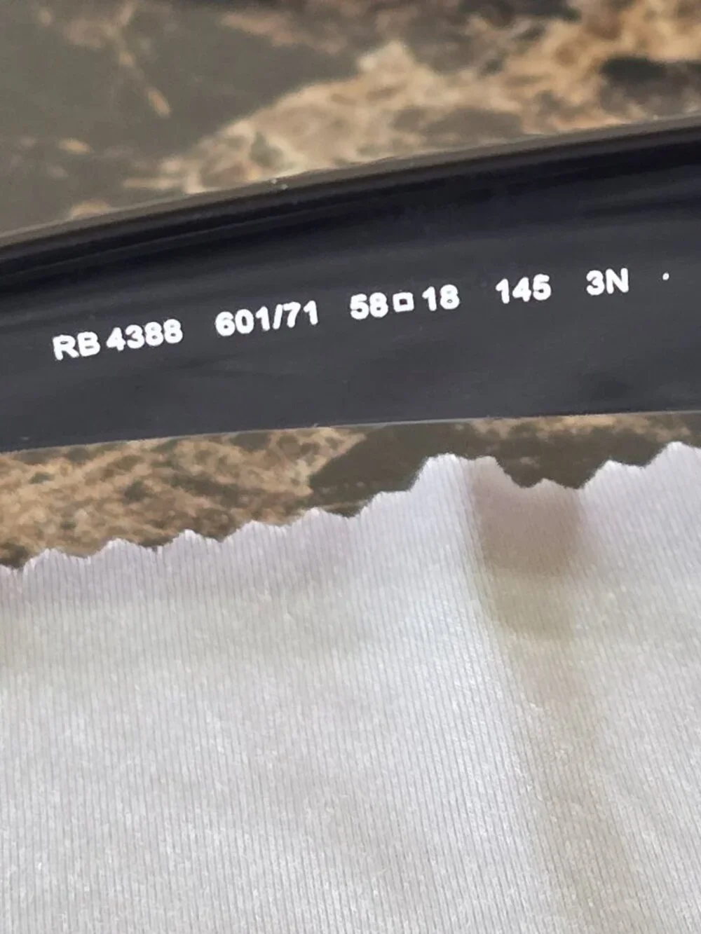 Ray-Ban Wayfarer Classic Polarized Sunglasses RB 4388 601/71 58-18